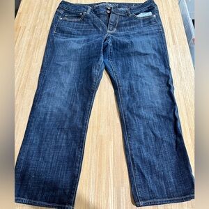 Great condition American Eagle Crop Jeans!